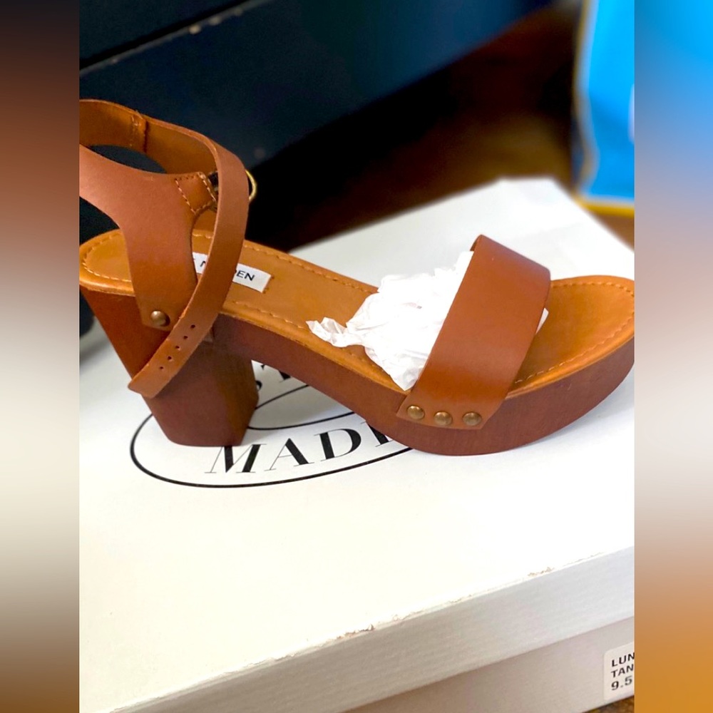 Steve Madden sandal